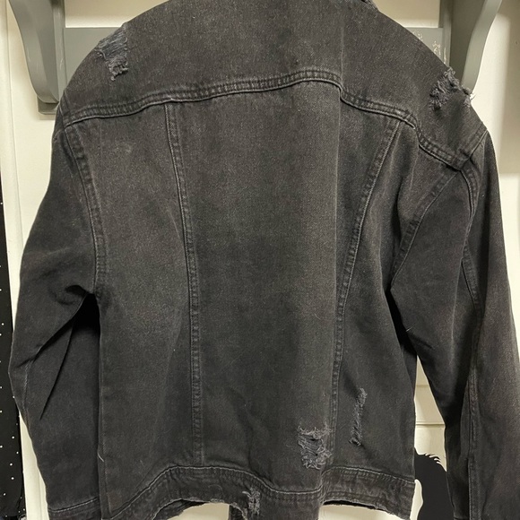 Ripped black jean jacket - Picture 2 of 2